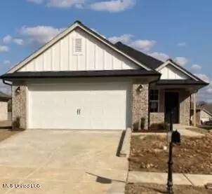 7950 Gardendale Dr, Olive Branch, MS 38654