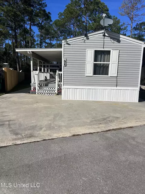 96 Campers Cv, Picayune, MS 39466