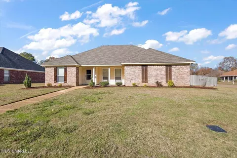 2098 Branch Creek Dr, Byram, MS 39272