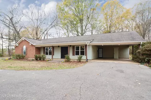77 Dixie Hill Rd, Hernando, MS 38632