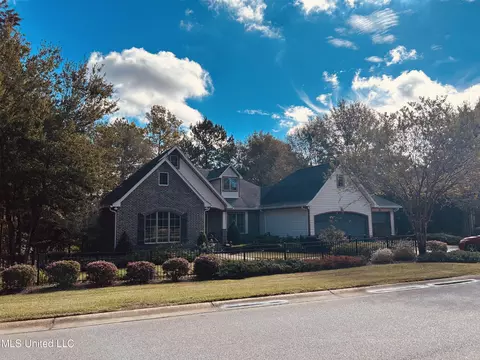 41 Cypress Lake Trl, Petal, MS 39465