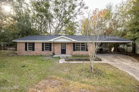 11586 Klein Rd, Gulfport, MS 39503