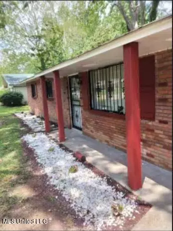 1026 Woodville Dr, Jackson, MS 39212