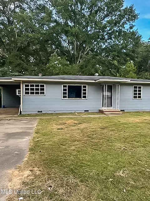 3030 Oak Forest Dr, Jackson, MS 39212