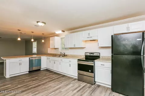 3235 Santee St, Jackson, MS 39212 photo 5