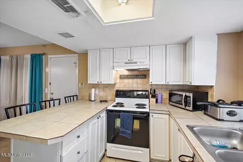 144 Riviera Dr, Jackson, MS 39211 photo 12