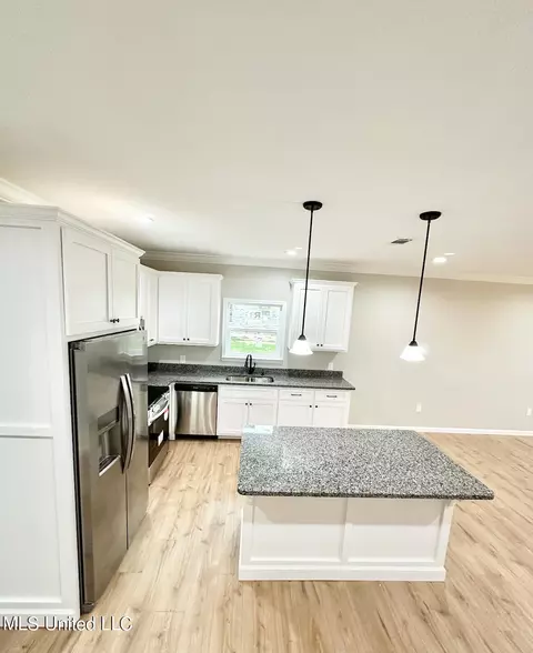 Kitchen - 3171 Tannertown Rd #5, Lucedale, MS 39452 photo 5 of 6
