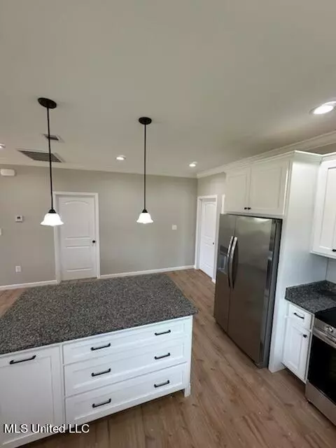 Kitchen - 3171 Tannertown Rd #5, Lucedale, MS 39452 photo 4 of 6