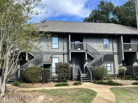 121 Lanai Vlg #F, Diamondhead, MS 39525