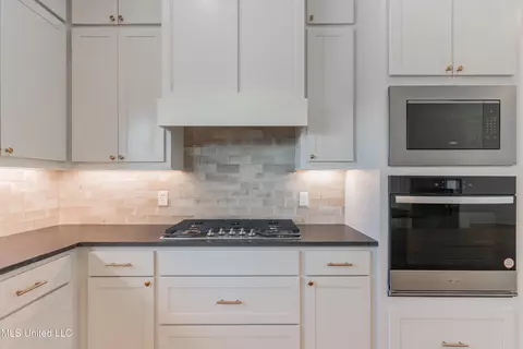 Kitchen - 128 Catherine Blvd, Clinton, MS 39056 photo 10 of 10