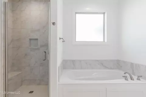 Bath - 128 Catherine Blvd, Clinton, MS 39056 photo 4 of 11