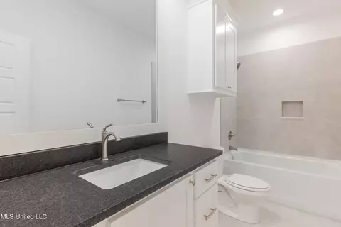 Bath - 128 Catherine Blvd, Clinton, MS 39056 photo 5 of 11