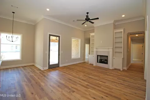 202 Wethersfield Dr, Florence, MS 39073 photo 3