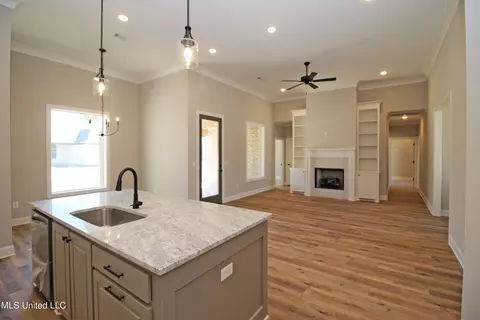 202 Wethersfield Dr, Florence, MS 39073 photo 9