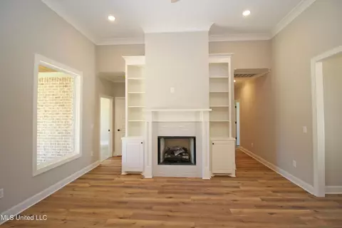 202 Wethersfield Dr, Florence, MS 39073 photo 4