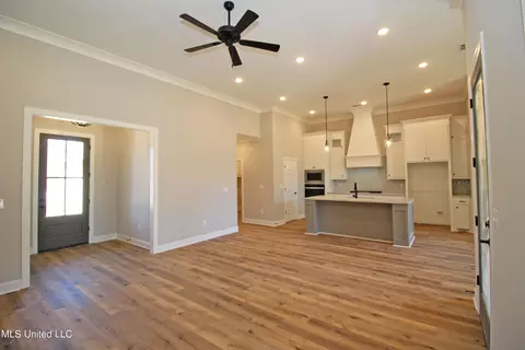 202 Wethersfield Dr, Florence, MS 39073 photo 5
