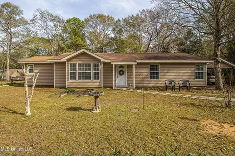 56 Timber Ridge Rd, Wiggins, MS 39577