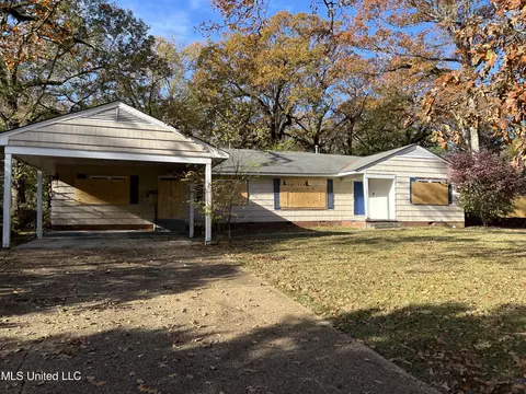 2127 Alta Woods Blvd, Jackson, MS 39204