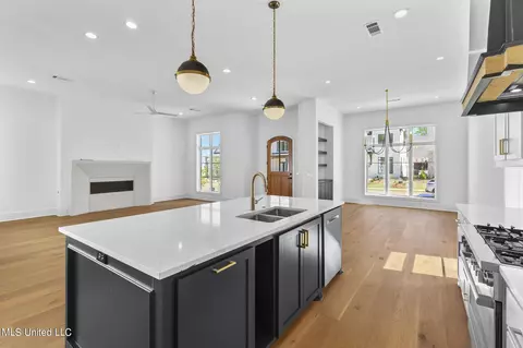 Kitchen - 104 Water St, Madison, MS 39110 photo 2 of 7