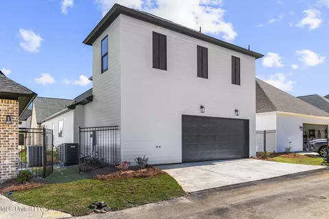 Exterior - 104 Water St, Madison, MS 39110 photo 6 of 8