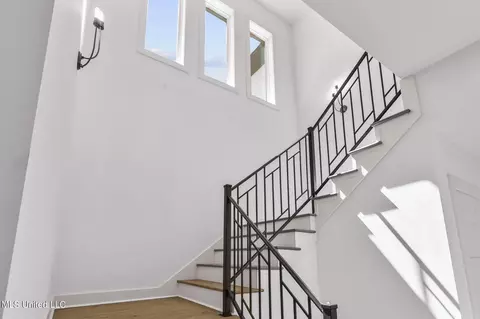 Entry Way - 104 Water St, Madison, MS 39110 photo 3 of 4