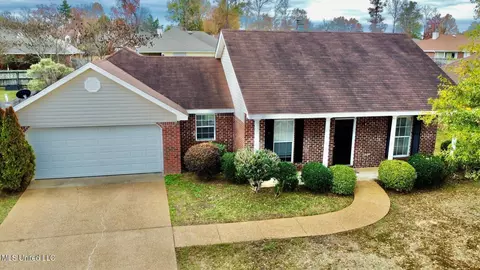 111 Cherry Laurel Cir, Pearl, MS 39208