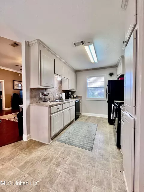 111 Cherry Laurel Cir, Pearl, MS 39208 photo 13