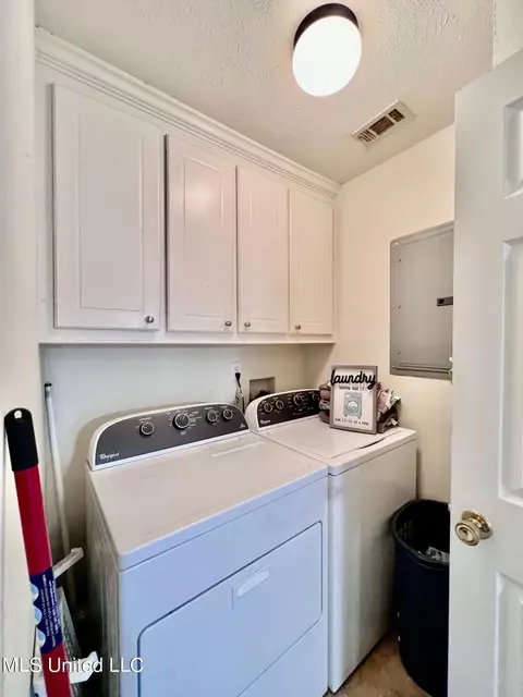 111 Cherry Laurel Cir, Pearl, MS 39208 photo 17
