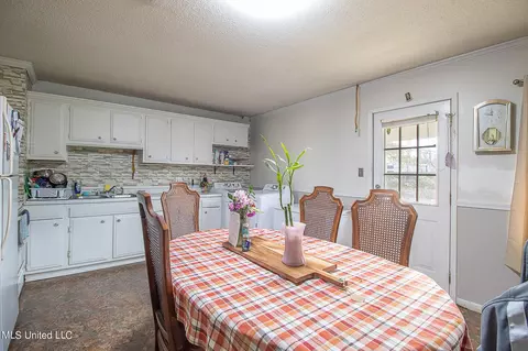 325 Ferguson Ave, Long Beach, MS 39560 photo 3