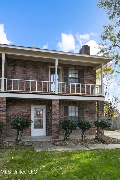 820 Sussex Pl #B, Ridgeland, MS 39157