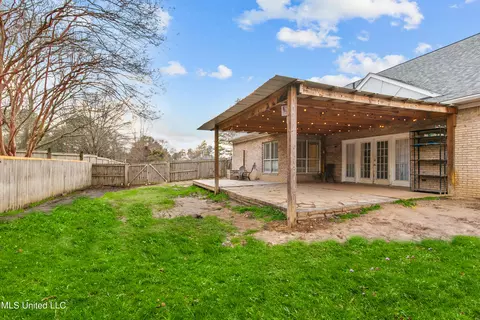 Exterior - 109 Oakbrook Ct, Brandon, MS 39047 photo 12 of 24