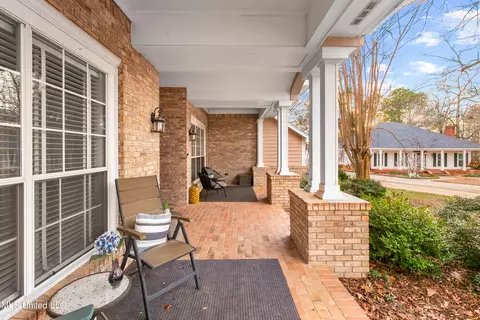 Exterior - 109 Oakbrook Ct, Brandon, MS 39047 photo 7 of 24