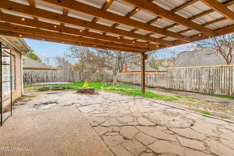 Exterior - 109 Oakbrook Ct, Brandon, MS 39047 photo 9 of 24