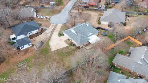 Exterior - 109 Oakbrook Ct, Brandon, MS 39047 photo 23 of 24
