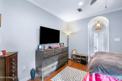 Bedroom - 109 Oakbrook Ct, Brandon, MS 39047 photo 4 of 8