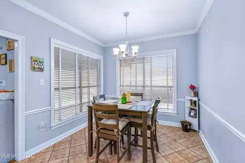 Dining - 109 Oakbrook Ct, Brandon, MS 39047 photo 2 of 2