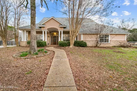 Exterior - 109 Oakbrook Ct, Brandon, MS 39047 photo 4 of 24