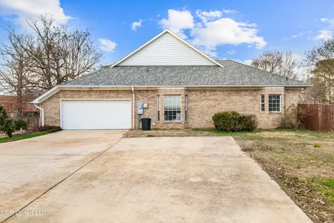 Exterior - 109 Oakbrook Ct, Brandon, MS 39047 photo 16 of 24