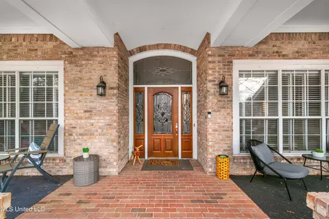 Entry Way - 109 Oakbrook Ct, Brandon, MS 39047 photo 1 of 5