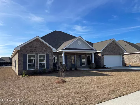 1205 Carraway Cv, Ocean Springs, MS 39564