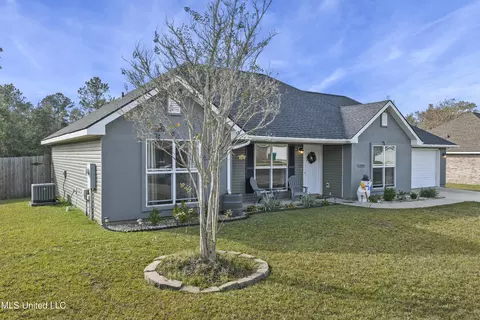 13684 Huntington Cir, Gulfport, MS 39503