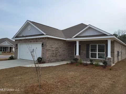 94 Saltmeadow Cir, Ocean Springs, MS 39564