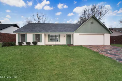 5030 Raintree Dr, Byram, MS 39272