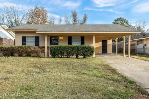 118 James Monroe Pl, Jackson, MS 39213