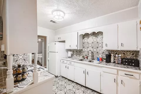 118 James Monroe Pl, Jackson, MS 39213 photo 9