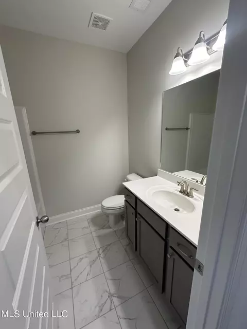 Bath - 7662 Willow Way, Hernando, MS 38632 photo 5 of 5