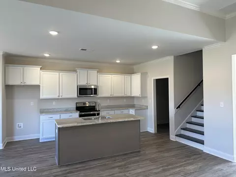 Kitchen - 7662 Willow Way, Hernando, MS 38632 photo 2 of 4