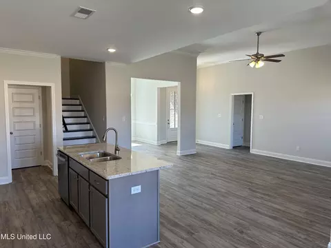 Kitchen - 7662 Willow Way, Hernando, MS 38632 photo 4 of 4