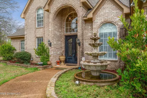 Exterior - 1174 Greers Landing Dr, Hernando, MS 38632 photo 5 of 11
