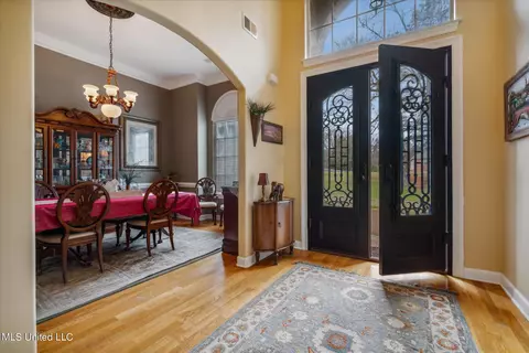 Entry Way - 1174 Greers Landing Dr, Hernando, MS 38632 photo 1 of 4